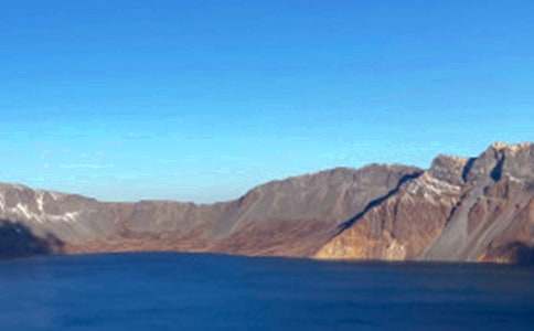 �L��ɽ��ص��İ�����