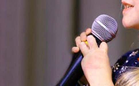 ��Ц؈��ӛ֮��(hu��)�����؈���x��з���400��