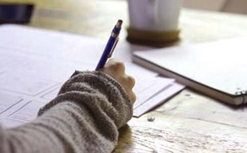 �����˾����x��У����x27ƪ��