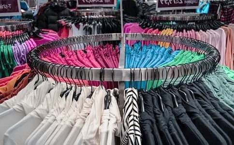 ɭ�ַ��b������300��7ƪ(���A)