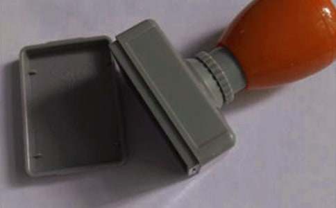 �w��̎����覴��Ƿ�(y��ng)ҕ��δ��ӆ�ڄӺ�ͬ��