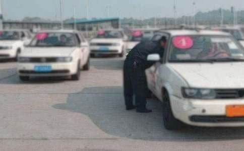 �{У��ȫ���Բ���