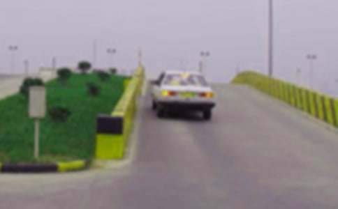 �{У��ͬͨ��