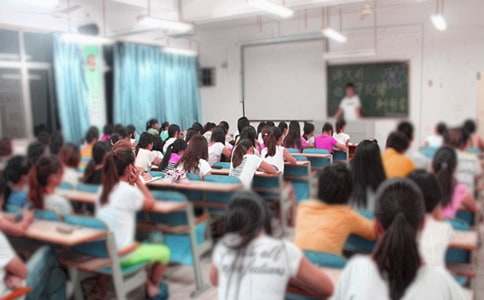 ���Ͻ̌W(xu��)˼��?y��n)R��(b��o)���ģ�ͨ��18ƪ��