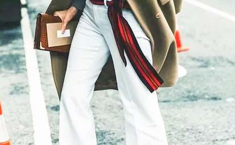 ���b�� LEE����S˹ѝ�ӵ���٣�