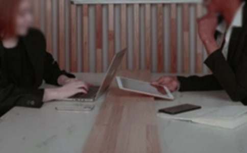 ��ɫ��ԇ�ؼ�����־����