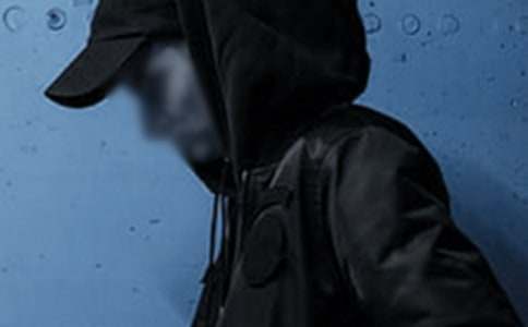 ���ӝh����