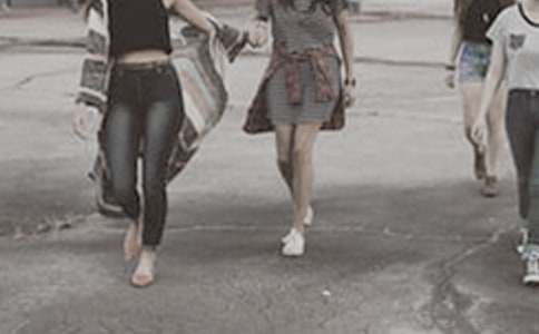 �ͽoŮ���ӵĄ�־�Z��