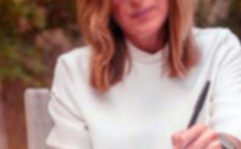 40�qŮ�˴������b����