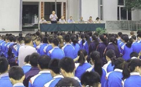 ����ɢ�W(xu��)��YУ�L�vԒ�ϼ�[15ƪ]