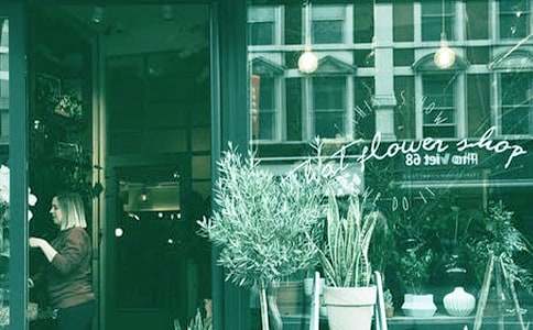 ���r�g�̵꡷�x���