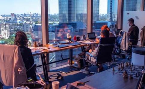 ���������u�r