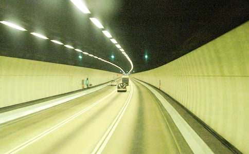 �����Ŀ�Y�����к�ͬ����