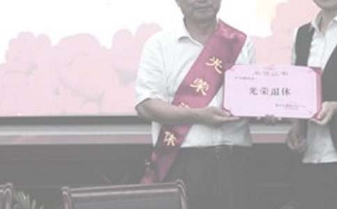 �������ݽ����{����