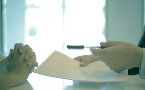 �CȯͶ�Y��ԃ���պ�ͬ�������A��