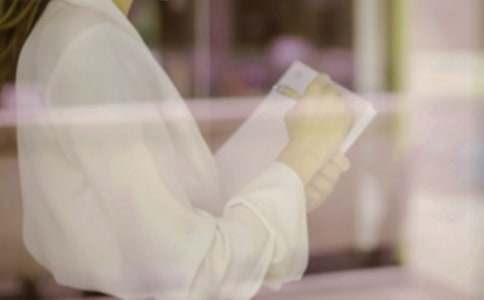 ������Ů���I(l��ng)�Ľ���Σ�C