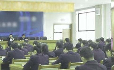 �����á���Ƹ�������v��4ƪ