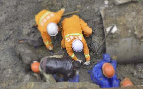 �����ľ������v��