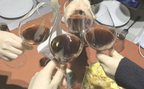 ��������������v