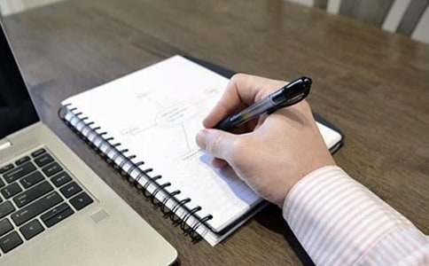 �����A������ӛ����300���\��5ƪ