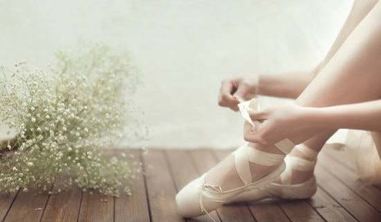 ��СӢ�ۺͰ��ٹ������x���